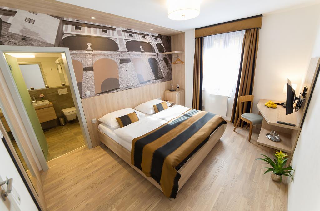 Standard Double Room,463492545:JPEG