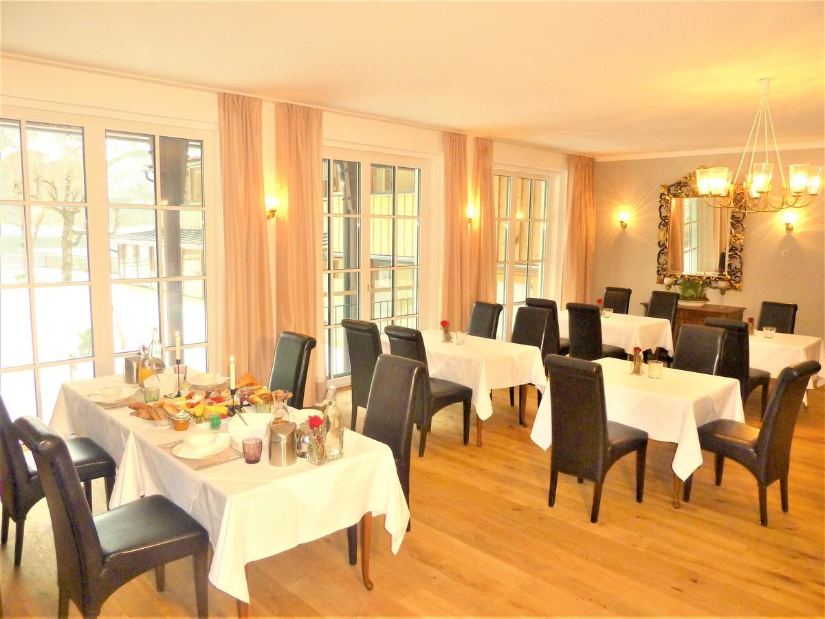 Double Room with Mountain View,579339231:JPEG