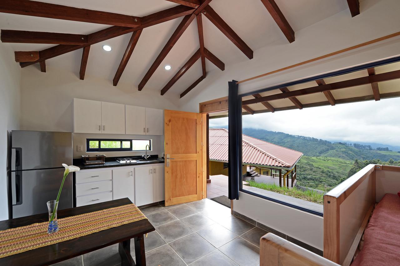 Apartment with Mountain View,1501132162:JPEG