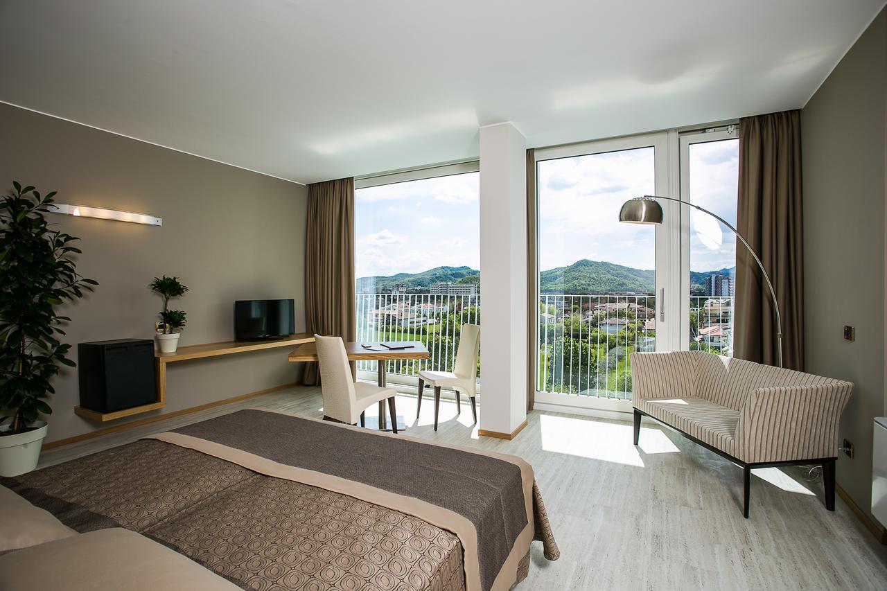 Junior Suite Pool View