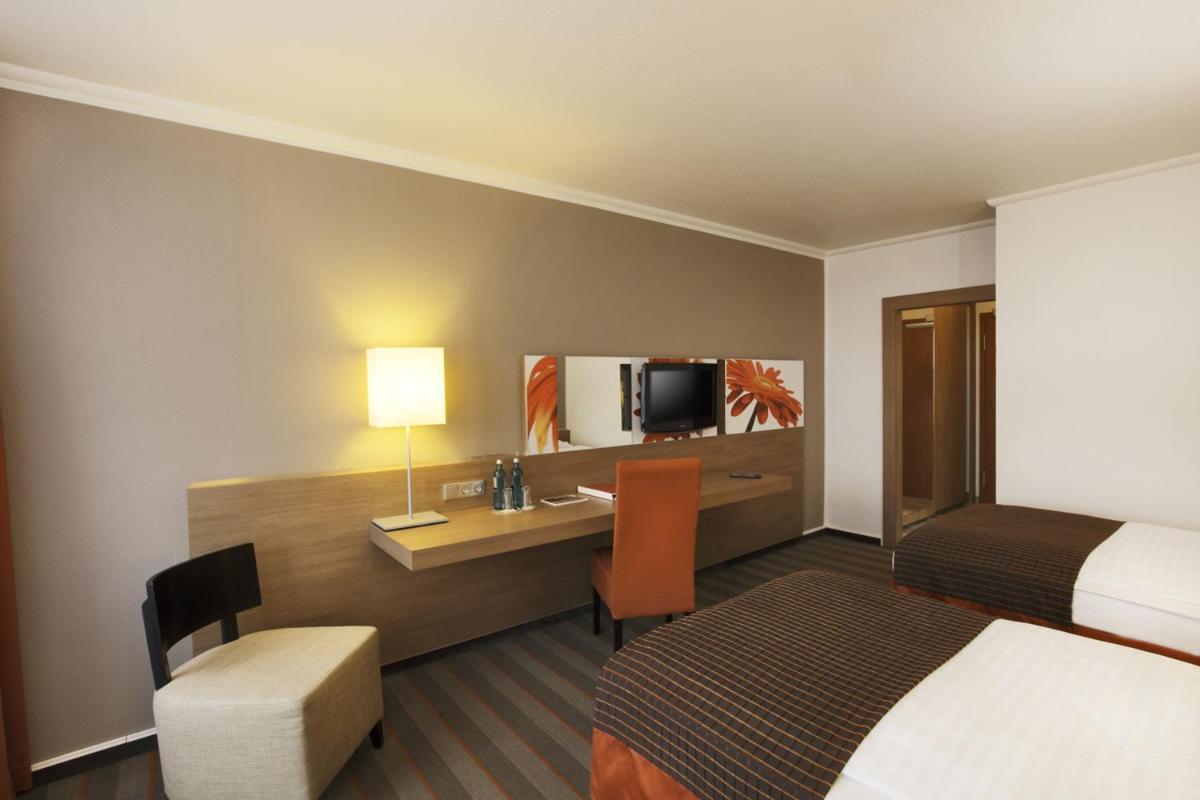 Twin Room with Balcony,681257433:JPEG