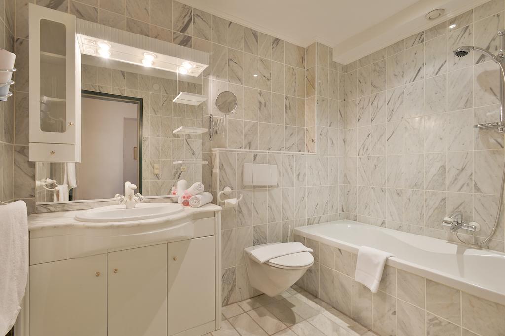 Superior One-Bedroom Apartment,120412389:JPEG