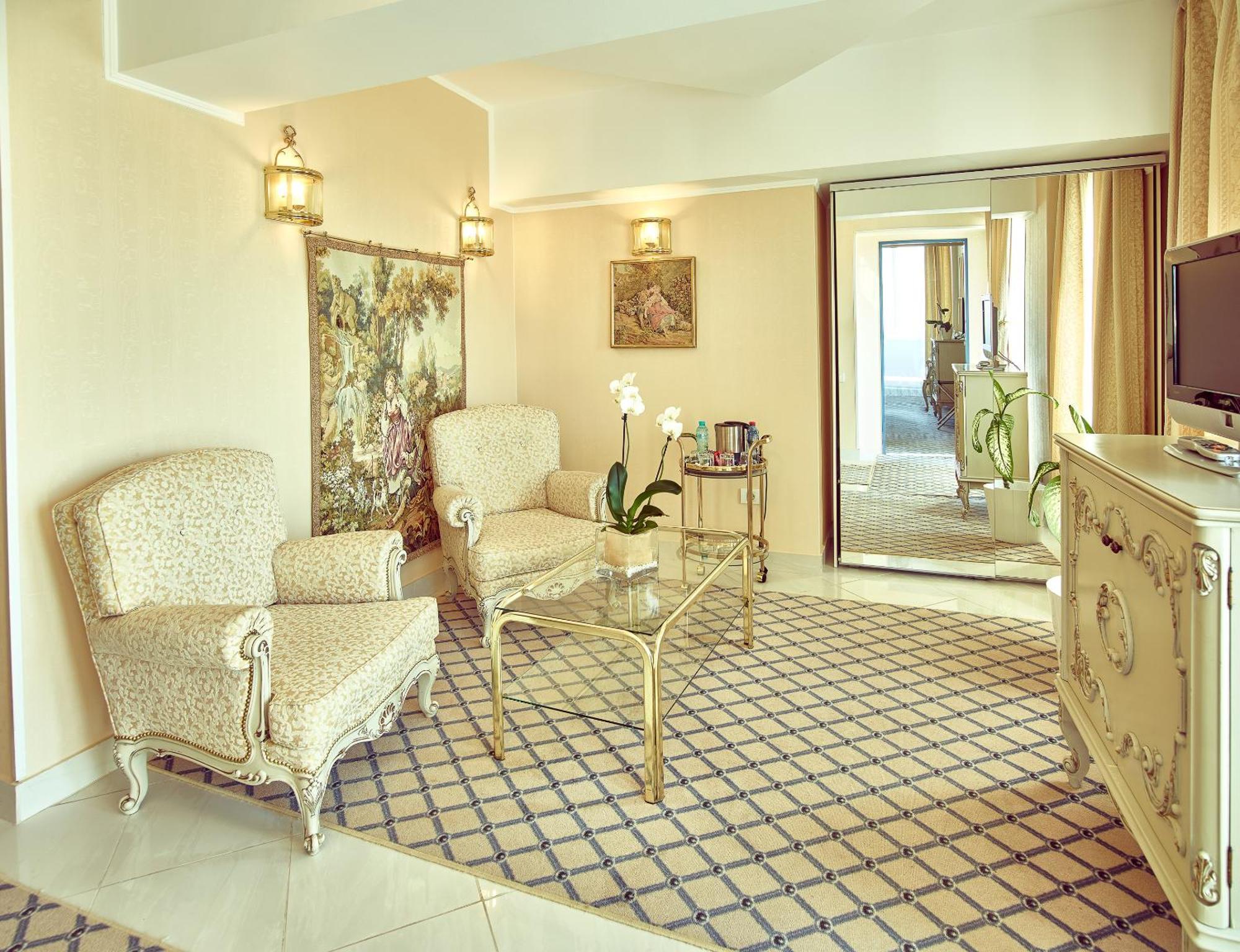 Standard Suite