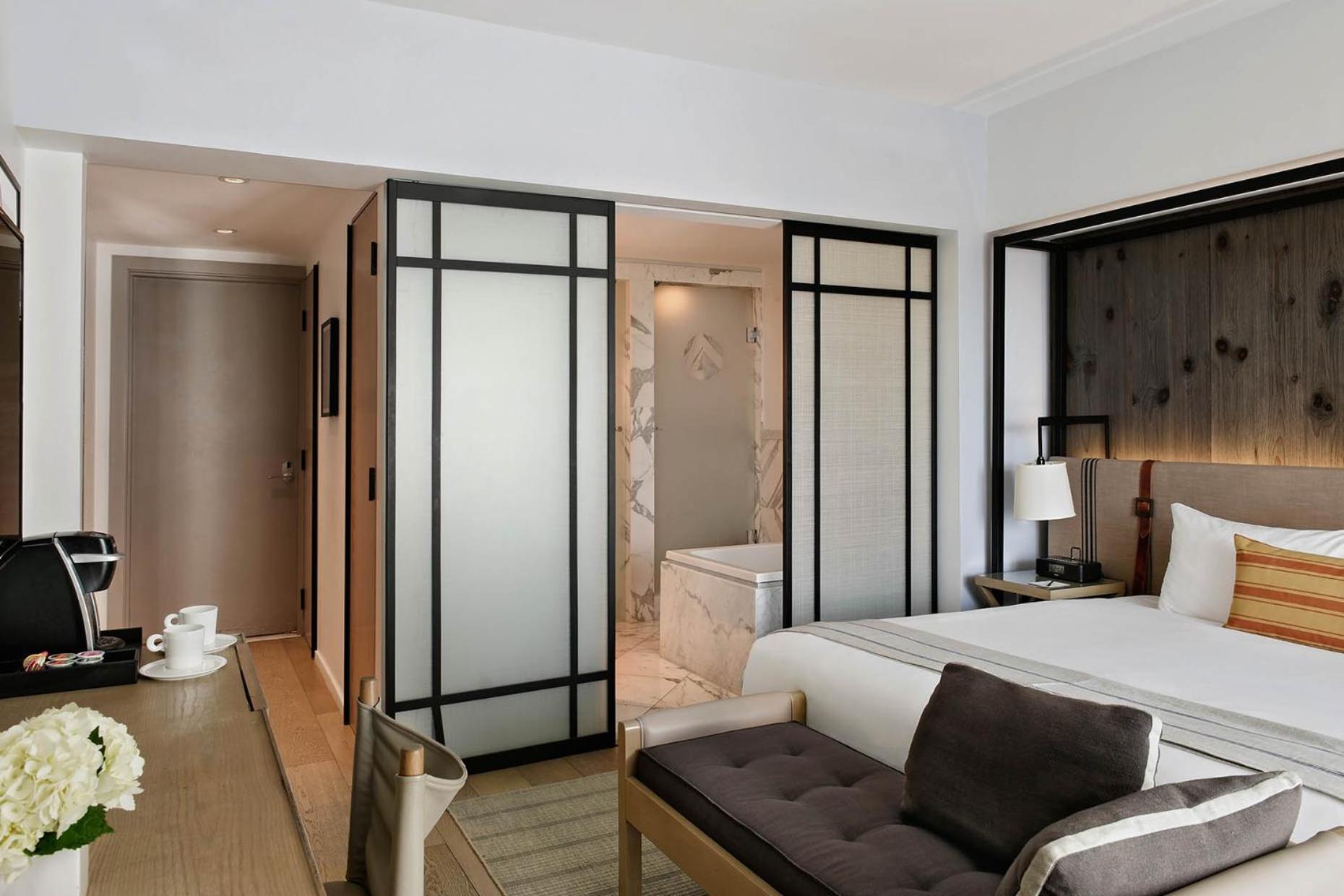 Pool King Room,1107072234:JPEG