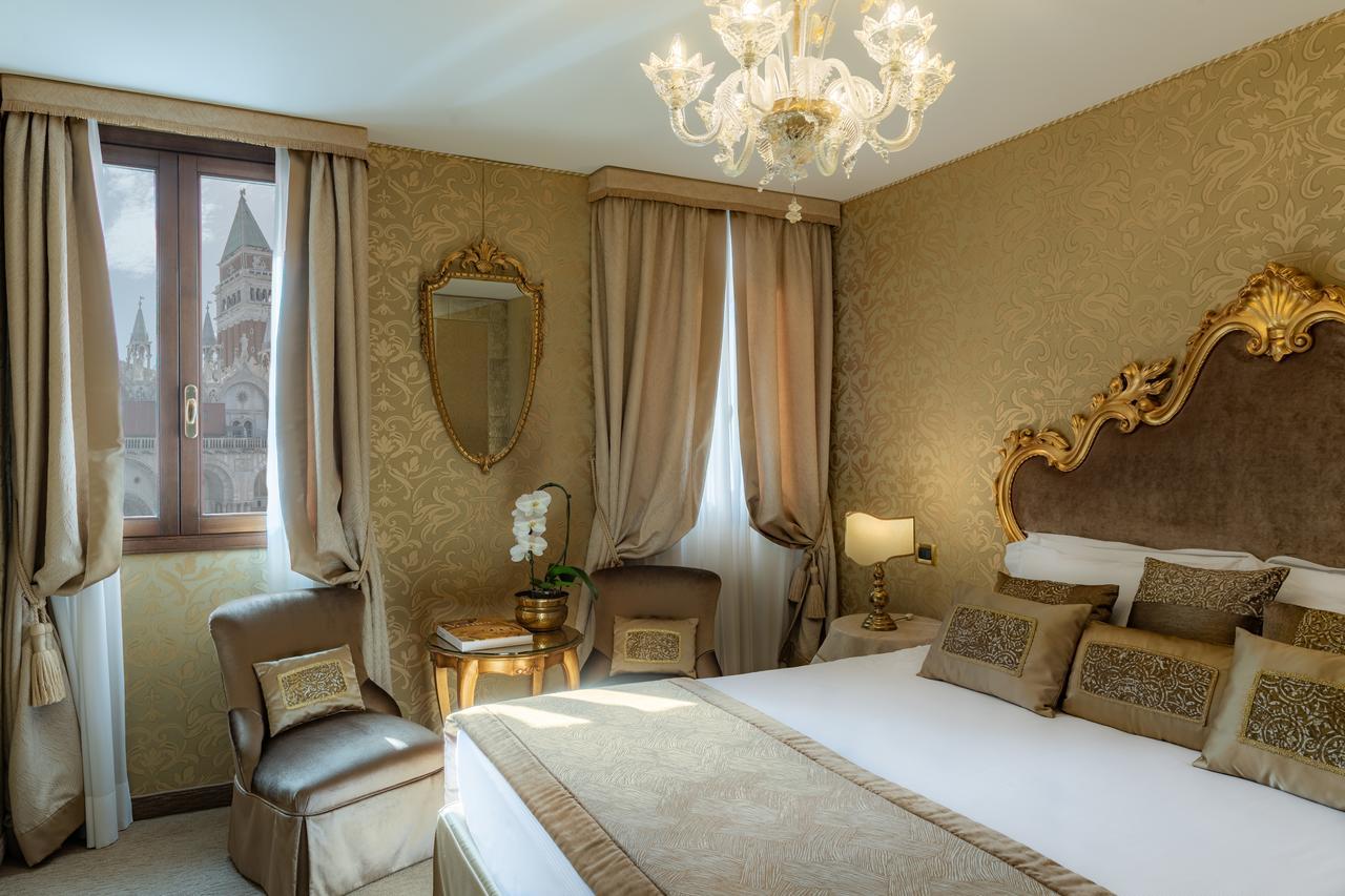 Superior Doppelzimmer mit Blick auf San Marco