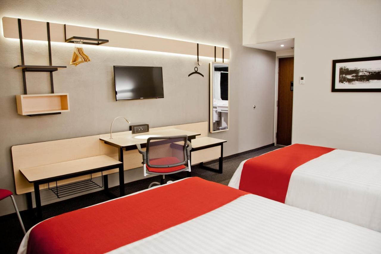 Doppelzimmer mit 2 Doppelbetten