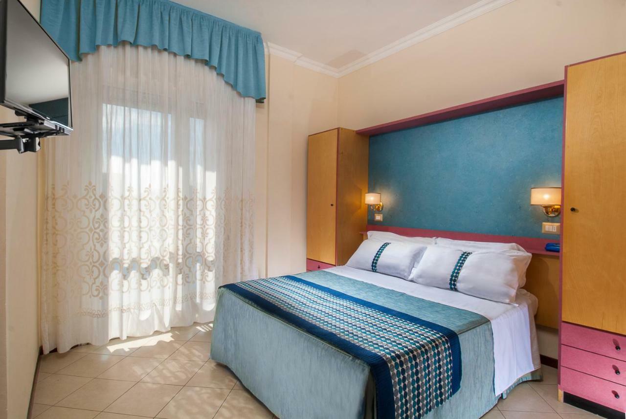 Superior Double or Twin Room,776744287:JPEG