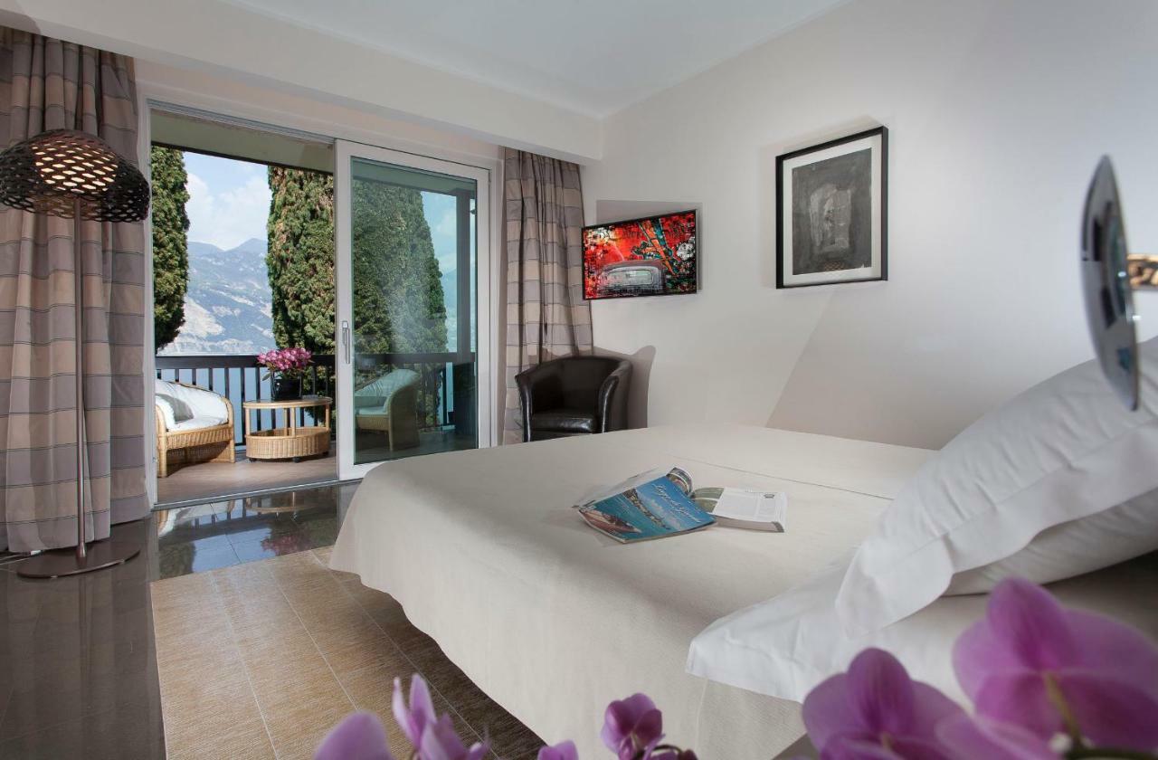 Junior Suite Balcony or Terrace Lake View,790772502:JPEG