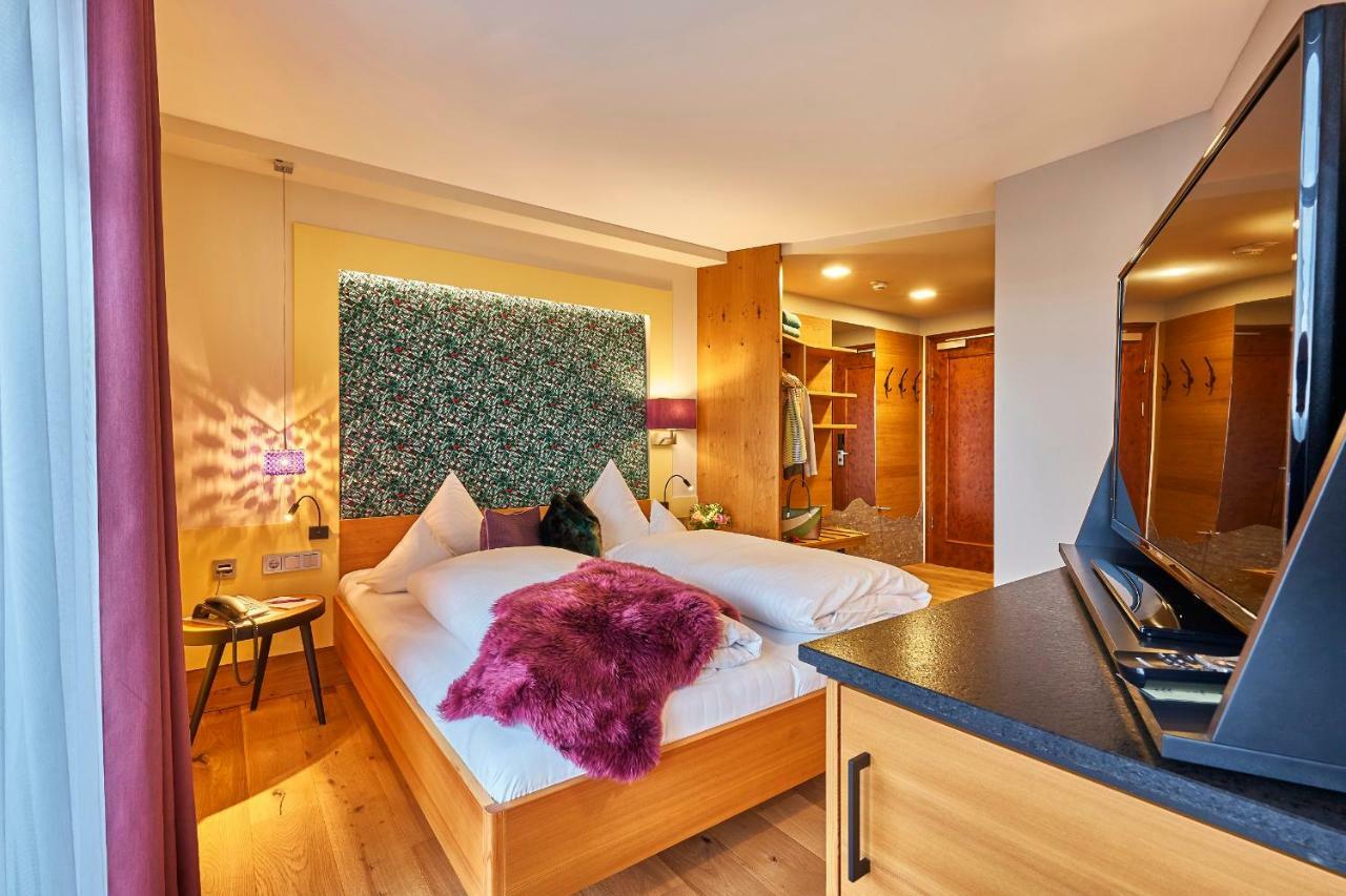 Doppelzimmer mit Balkon