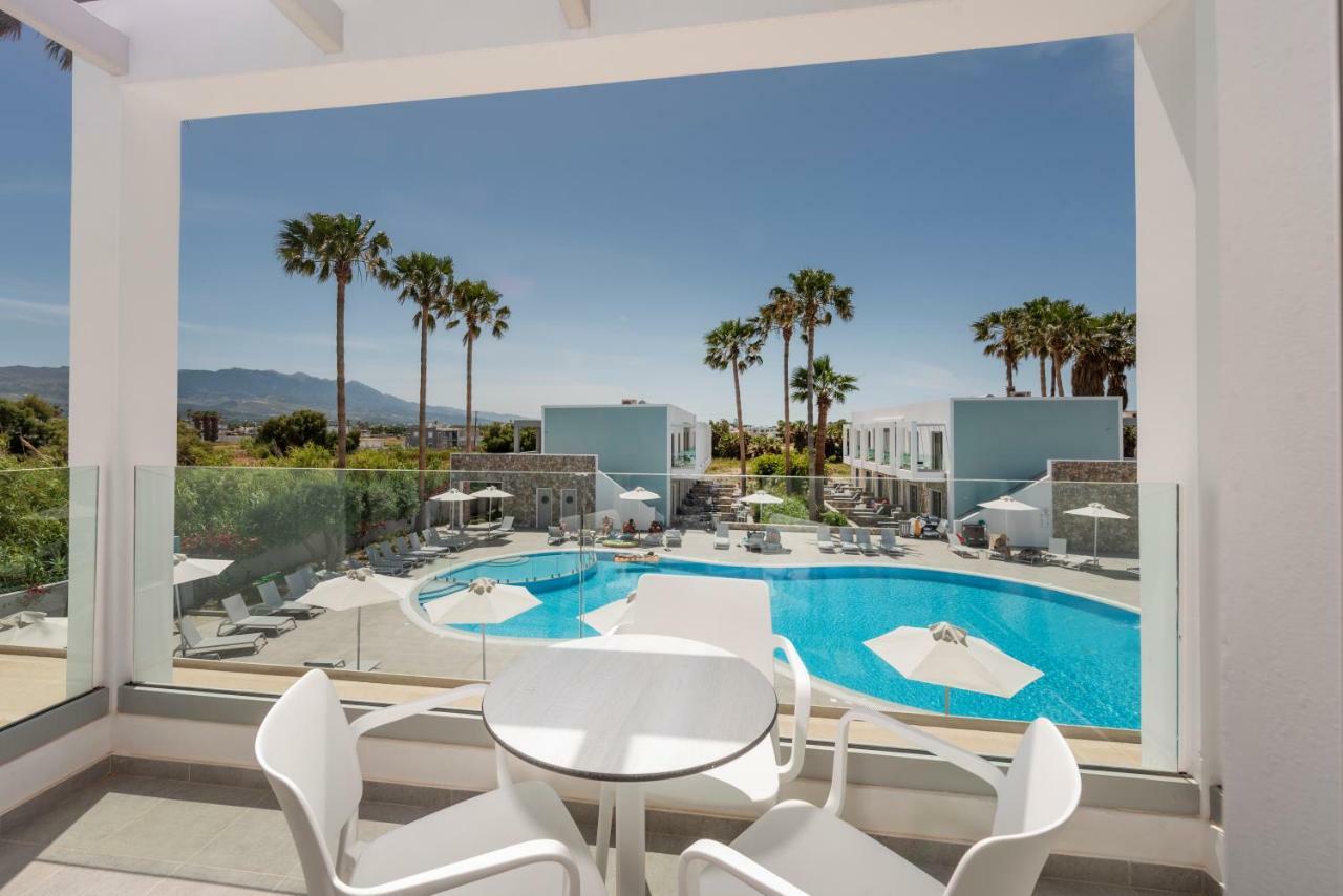 Deluxe Junior Suite with Pool View,817283942:JPEG