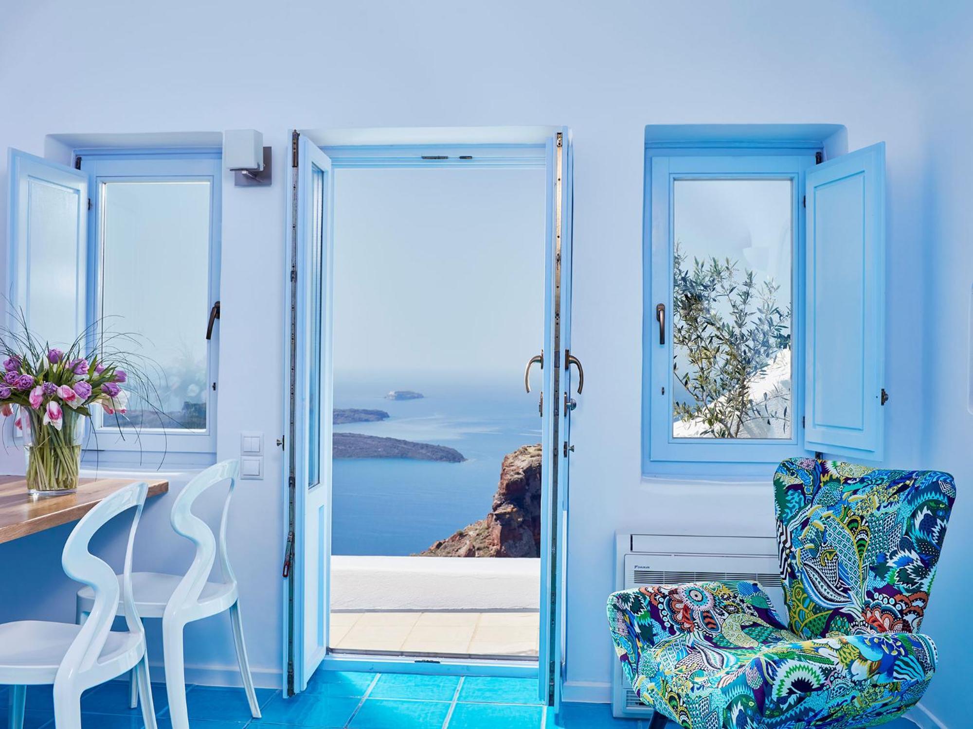 Premier Junior Suite mit Blick auf die Caldera