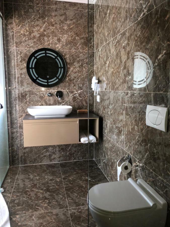 King Suite with Spa Bath