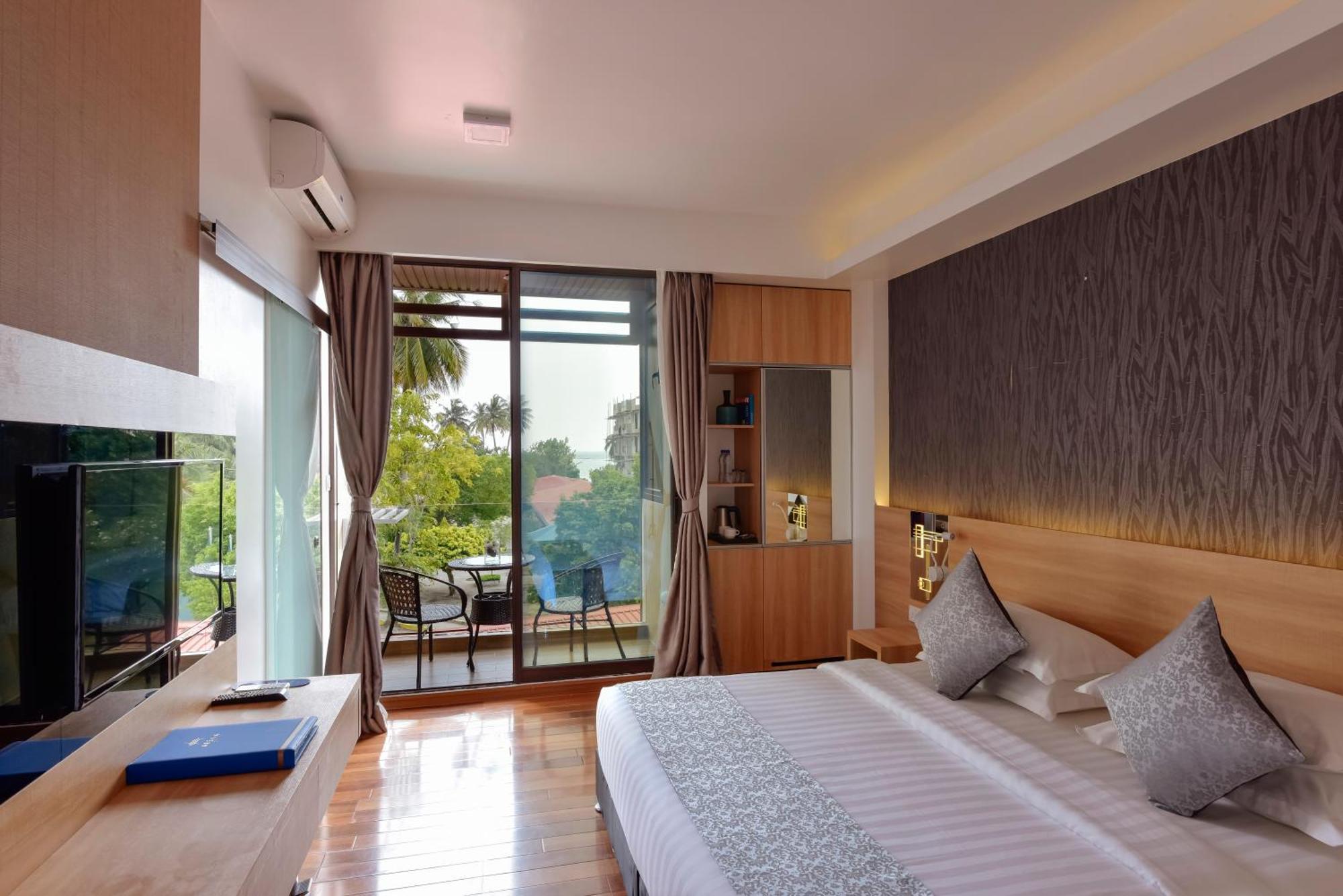 Deluxe Doppelzimmer mit Balkon und Inselblick