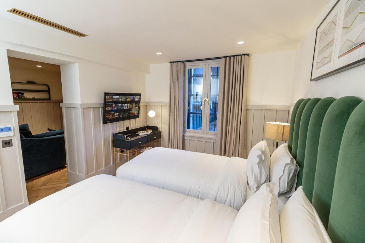 Deluxe Zimmer mit Kingsize-Bett