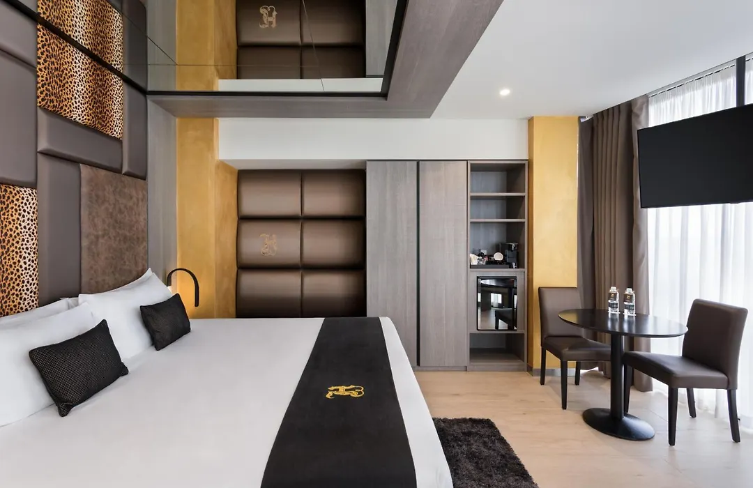 Hugo'S Boutique Hotel - Adults Only-1