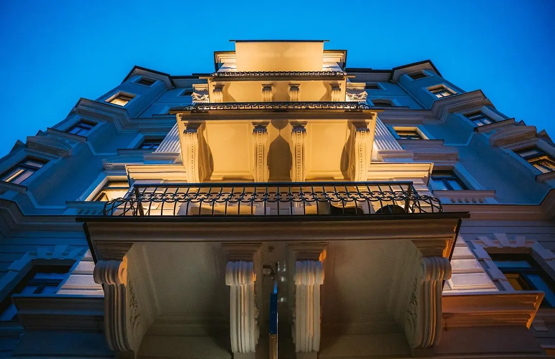 Residenz Boutique Suites-1
