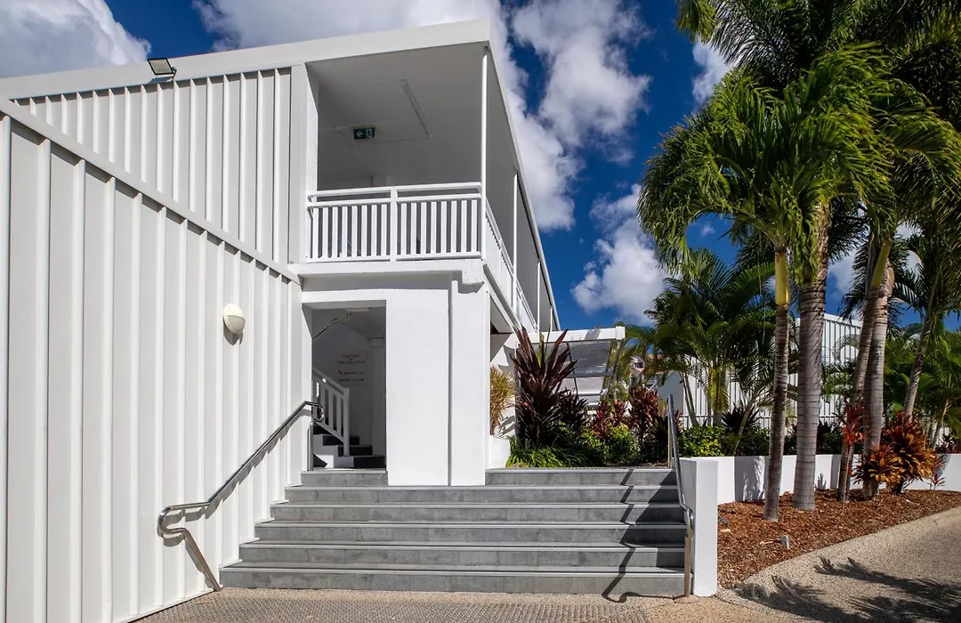 Airlie Beach Hotel-1