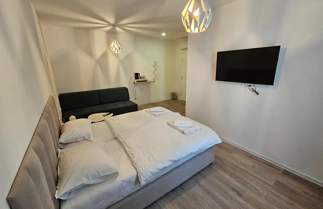 Riverside Residence-1