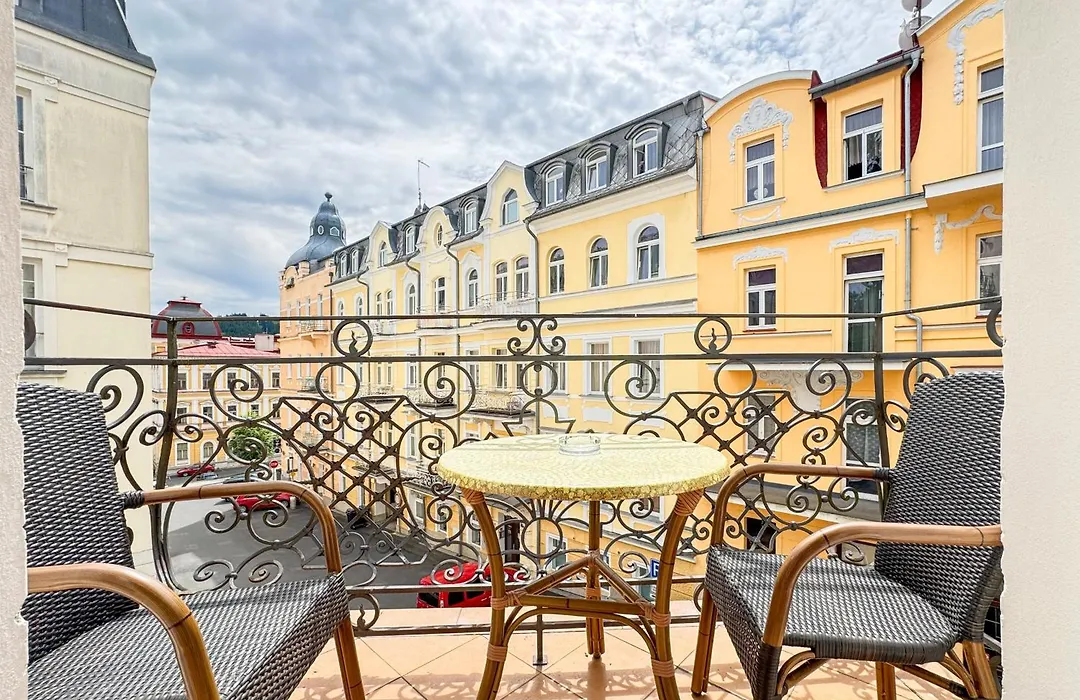 Boutique Hotel Romanza-1