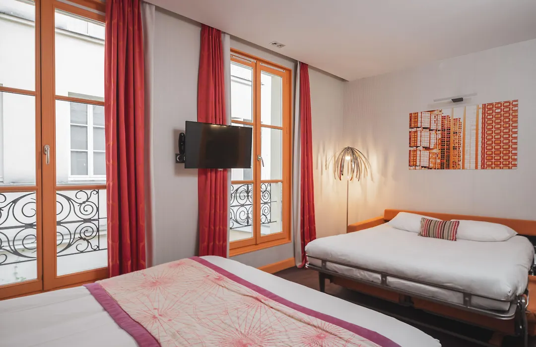Hotel Le Petit Paris-1