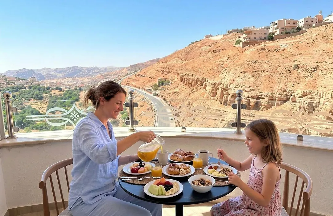 Petra Canyon Hotel-1