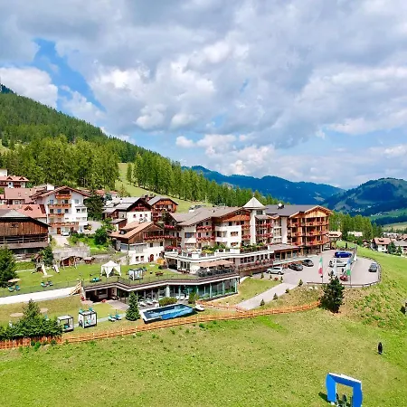 Dolasilla Mountain Panoramic Wellness Hotel-2