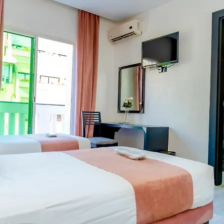 Hotel Les Ambassadeurs-3