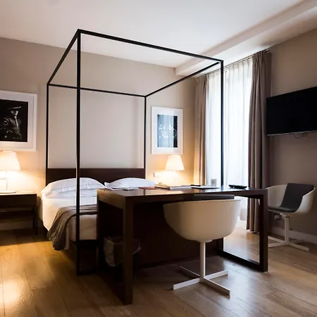 Escalus Luxury Suites Verona-2