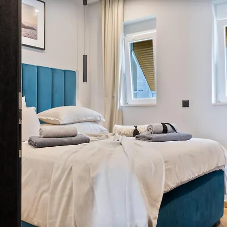West Coast Deluxe Rooms-3