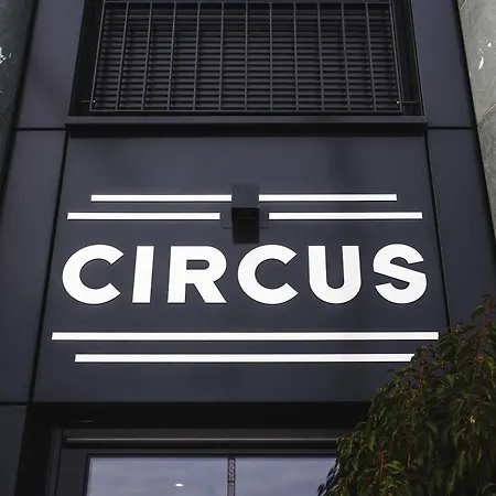 The Circus Living-3