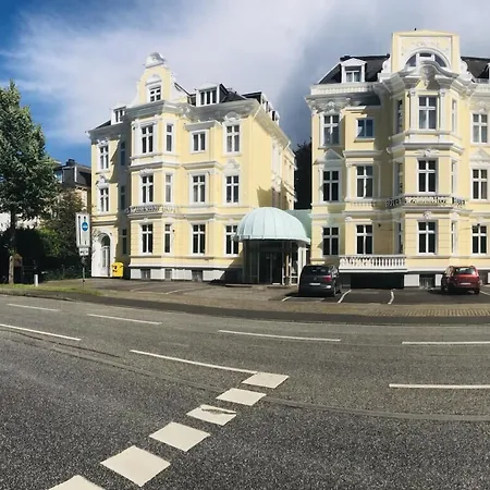 Hotel Kaiserhof Deluxe-2