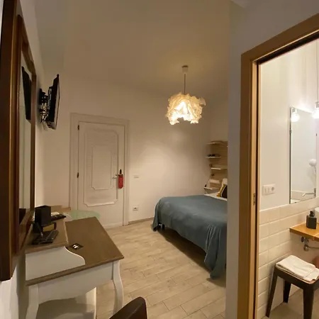 Room Of Arts-2