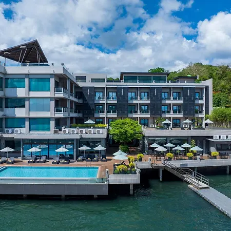 Two Seasons Coron Bayside Hotel-3
