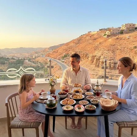 Petra Canyon Hotel-3