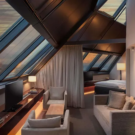 Mövenpick Hotel Hamburg-3