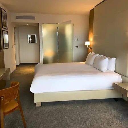 Absolute Hotel Limerick-3
