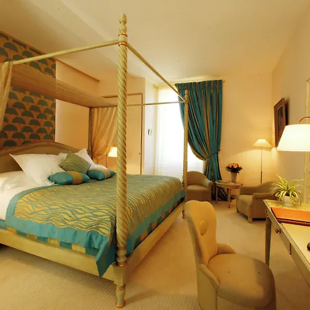 Clos La Boetie & Spa-2