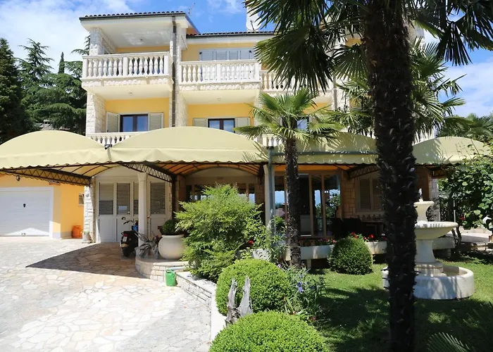 Villa Ana