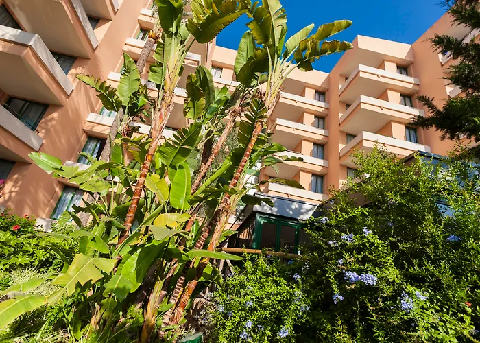 Hotel nahe College: Globales Nova