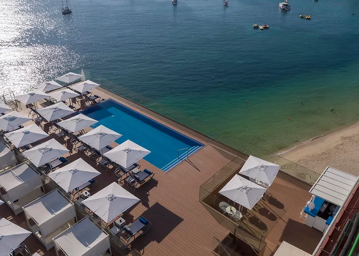 Ping Pong Hotel: Globales Santa Lucia - Adults Only 18