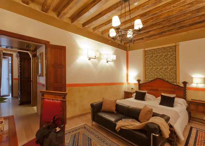 Hotel Saturnia&International