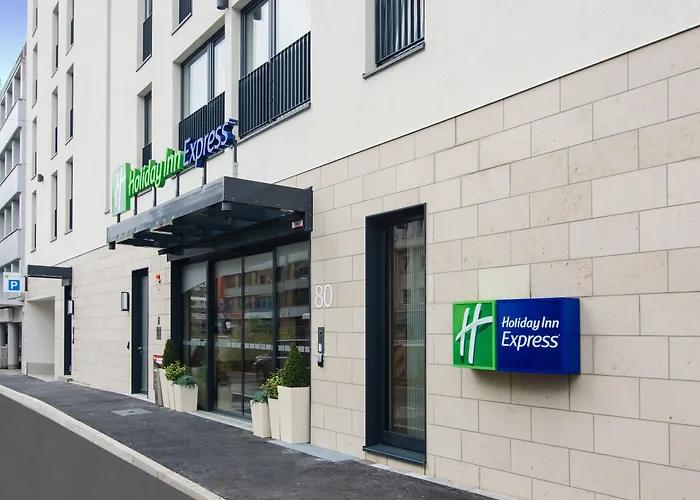 Holiday Inn Express City