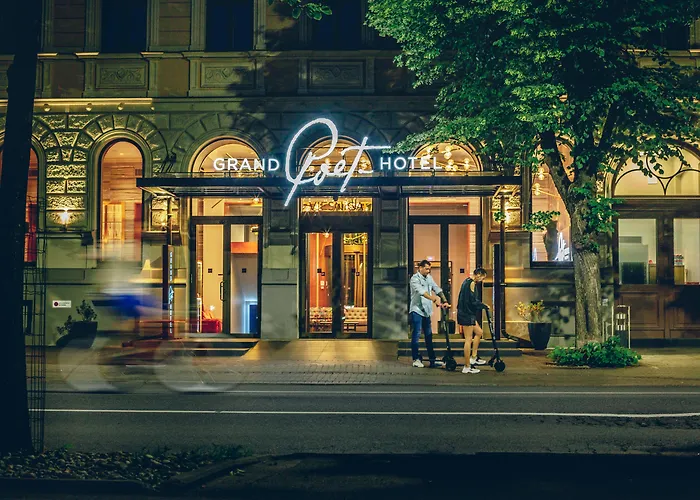 Grand Poet Hotel And Spa By Semarah