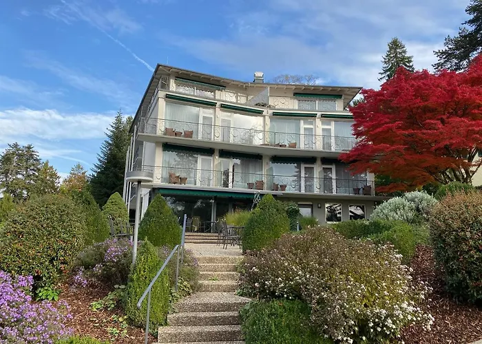 DAS SCHLOSSBERG - Boutique Hotel im Park- Nahe der Therme