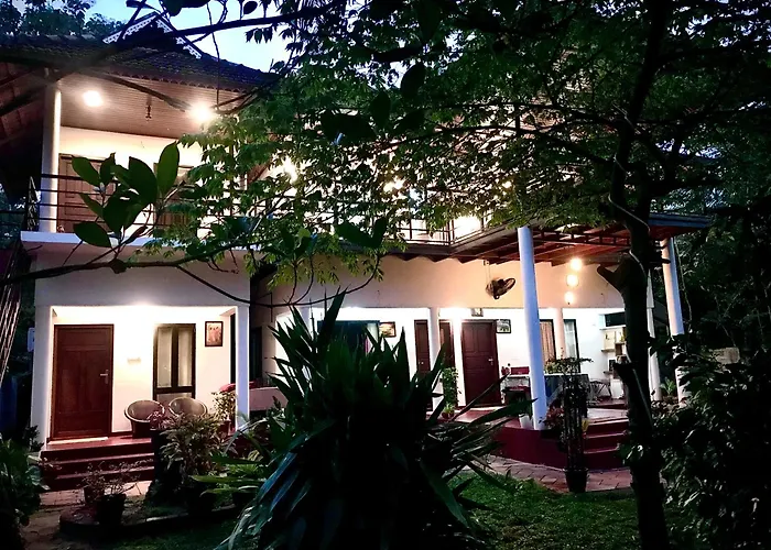 Marari Charlys Homestay