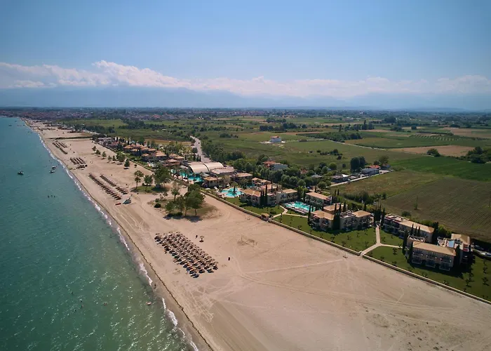 Resort: Mediterranean Village Hotel & Spa