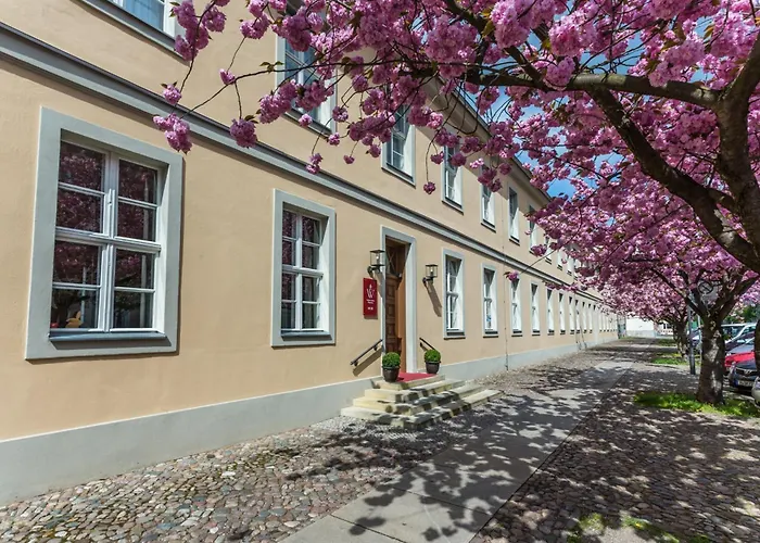 Am Großen Waisenhaus