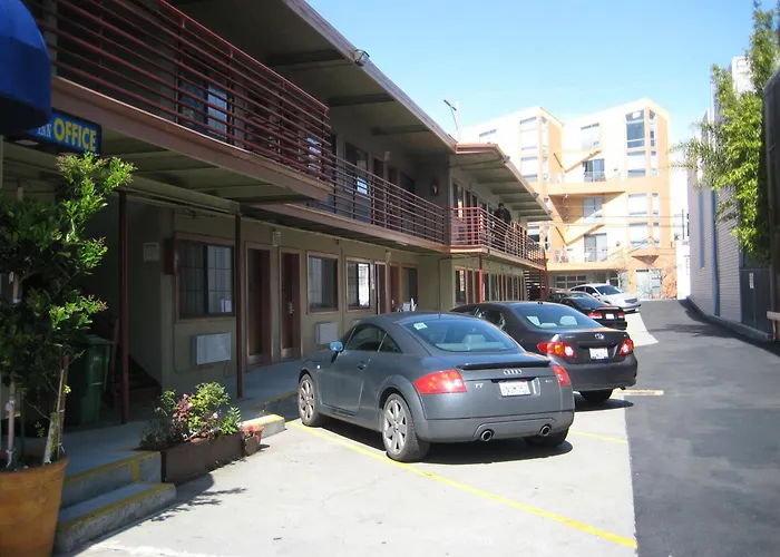 Resort: Bay Bridge Inn San Francisco