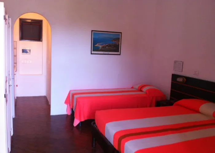 Hotel Cala Di Mola