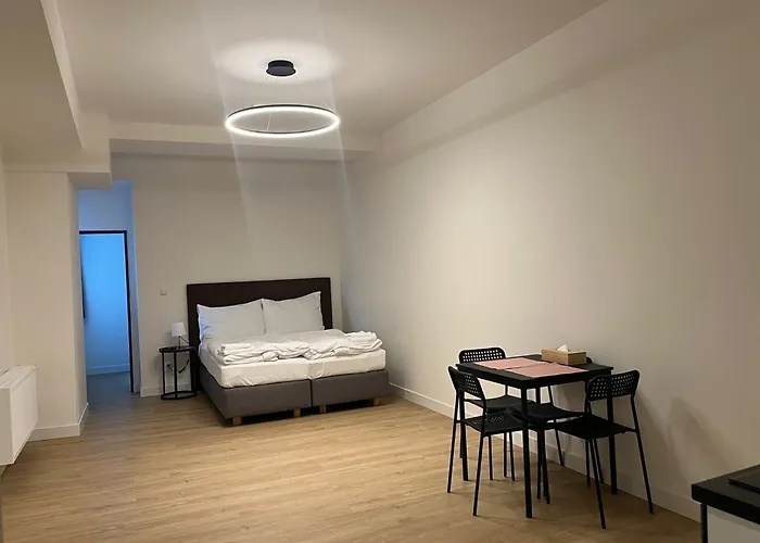Post 120 Suites